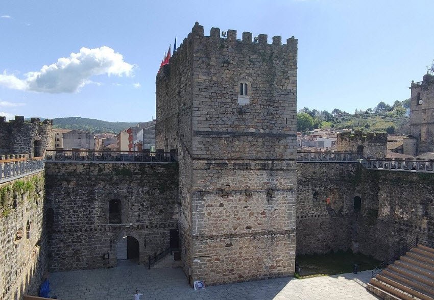 Constable Dávalos' Castle, Spain